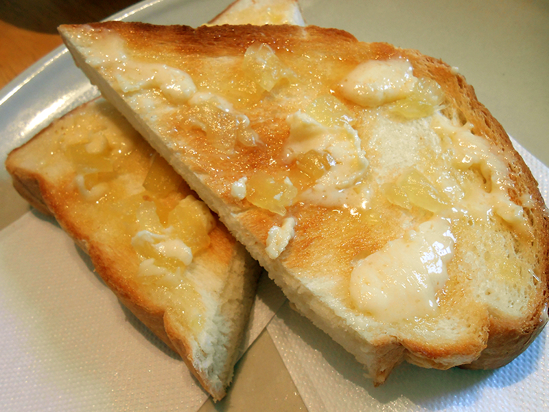 パイナップルバター・トースト